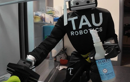 Robot hình người thay giúp việc làm việc nhà, giá hơn 700 nghìn đồng/giờ