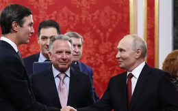 Tổng thống Nga Putin họp ba giờ đồng hồ với đặc phái viên Mỹ về xung đột Ukraine