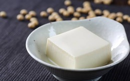 Vì sao đậu phụ càng trắng chưa chắc đã ngon ngậy bổ hơn?