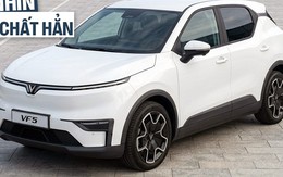 VinFast VF 5 mới lộ diện không che với các điểm nhận diện khác nhau: Dễ có nhiều bản, bản cao cấp có viền chrome 'cánh chim', mâm 2 tông màu sành điệu