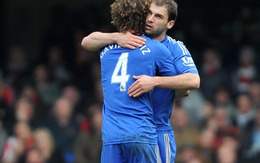 Về Chelsea, Mourinho lập tức đòi bán Ivanovic và David Luiz