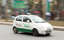 Sản phụ sinh “rớt” trên taxi