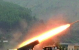 Clip: Dàn pháo Kachiusa Việt Nam tấn công mục tiêu