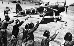 Hình ảnh lịch sử về những phi công cảm tử của Nhật