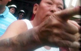 Chủ cây xăng chửi cảnh sát, giải vây xe dù