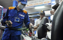 Doanh nghiệp xăng dầu kêu lỗ 800 đồng/lít