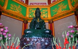 Chiêm ngưỡng tượng Phật ngọc lớn nhất thế giới tại Việt Nam