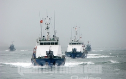 Cảnh sát biển VN 'cưỡi sóng' truy quét tội phạm trên thềm lục địa