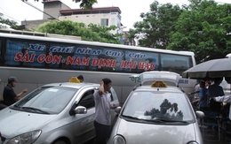 Dịch vụ, hàng hóa rục rịch tăng theo giá xăng