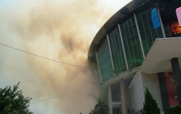 Quảng Bình: Trung tâm văn hóa tỉnh bốc cháy dữ dội