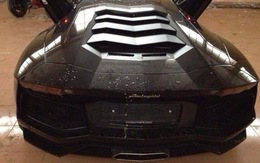 Siêu xe Lamborghini Aventador màu đen bất ngờ xuất hiện tại Việt Nam