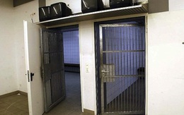 Người Đức xây nhà tù ngay trong SVĐ