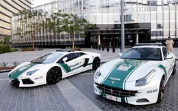 Cảnh sát Dubai tuần tra bằng siêu xe Ferrari FF
