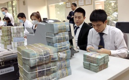 Ngân hàng hạ lãi suất về 13%/năm cho người vay cũ