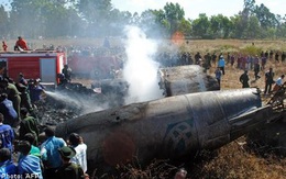 Máy bay Myanmar trượt đường băng, 2 hành khách bị thương