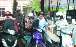 Bỏ quỹ bình ổn giá xăng dầu: “Lùi” để “tiến”?