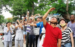 Hàng trăm người kéo nhau ngắm “hào quang tỏa sáng”