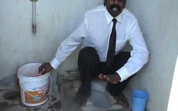 Phải chụp ảnh bên toilet gia đình, trai Ấn Độ mới được lấy vợ