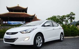 Hyundai Elantra 2013 bị khách hàng Việt chê giá "chát"