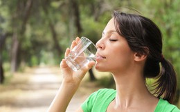 5 hiểu lầm về việc uống nước có thể gây hại cho sức khỏe