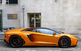 Siêu xe Lamborghini Aventador độ trên đường phố Manchester