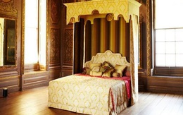 Đại gia U70 6 vợ đặt mua chiếc giường đắt nhất thế giới