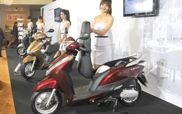 Honda Lead 125 một mình “loạn” giá