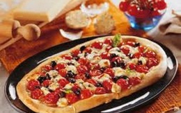 Độc với dịch vụ miễn phí pizza cho phụ nữ ngực trần