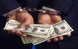 Sếp vào tù, nhân viên ngân hàng run rẩy duyệt cho vay