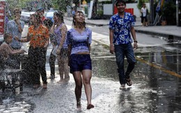Chùm ảnh: Tưng bừng Lễ hội té nước ở Thái Lan
