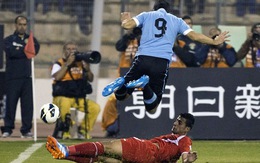 Đặt nửa chân đến WC 2014, Uruguay vẫn nhức nhối vì Suarez ăn vạ