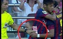 Lộ hình ảnh trọng tài bắt tay với Barca