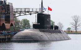 Những hình ảnh đẹp nhất của tàu ngầm Kilo Hà Nội