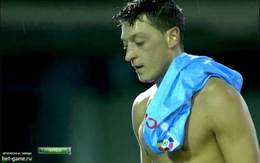 Video: Ozil bị “ném đá” vì… thiếu đạo đức