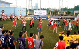 Màn nhảy Flashmob cực chất của CĐV Việt Nam đón Arsenal
