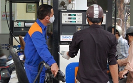 Gian lận khi bán xăng dầu có thể bị phạt tù đến 7 năm