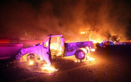 Xe chở xăng nổ tung trên đường cao tốc, 18 người thiệt mạng