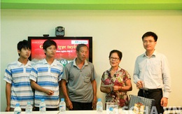 Bố mẹ thủ khoa ĐH Y Nguyễn Hữu Tiến rất xứng đáng được xã hội tôn vinh