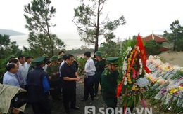 PTT Hoàng Trung Hải viếng mộ Đại tướng ngay trong bão số 14