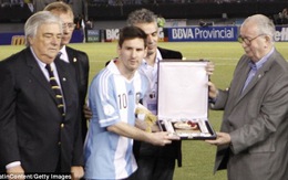 BẢN TIN TỐI 26/3: Tổng thống Bolivia đích thân đón tiếp Messi