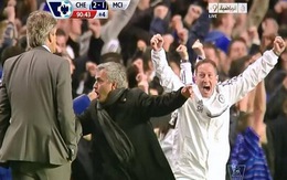 “Phát cuồng” vì thắng trận, Mourinho nhảy tưng tưng tìm con