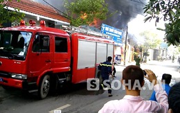 Hà Nội: Cháy lớn thiêu rụi xưởng sơn
