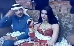 Choáng với đại gia Ả rập tung tiền như rác tại phòng hát