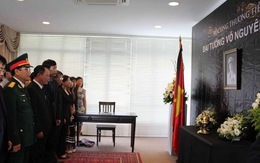Lễ viếng Đại tướng Võ Nguyên Giáp tại các ĐSQ Việt Nam trên TG