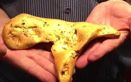Australia: Dân nghiệp dư đào được cục vàng “khủng” nặng 5,5 kg