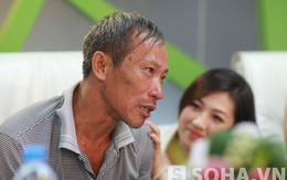 Á hậu Việt Nam phỏng vấn khiến bố thủ khoa Đại học Y rưng rưng nước mắt
