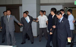 Đàm phán ko thành, trưởng đoàn Triều Tiên "nổi xung" động thủ với đối tác