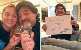 Maradona cặp bồ trẻ cạnh tranh với Pele?