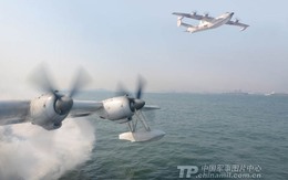 "Thủy quái" SH-5 Trung Quốc tập trận trên biển