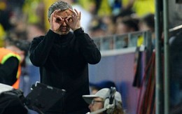 Jose Mourinho: Real đã “biếu” cú poker cho Lewandowski